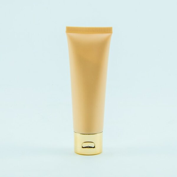 Handcréme blush met gouden dop