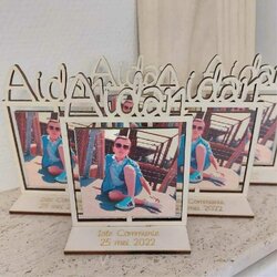 Hoop 10 cm vierkant met foto met naam bovenaan 